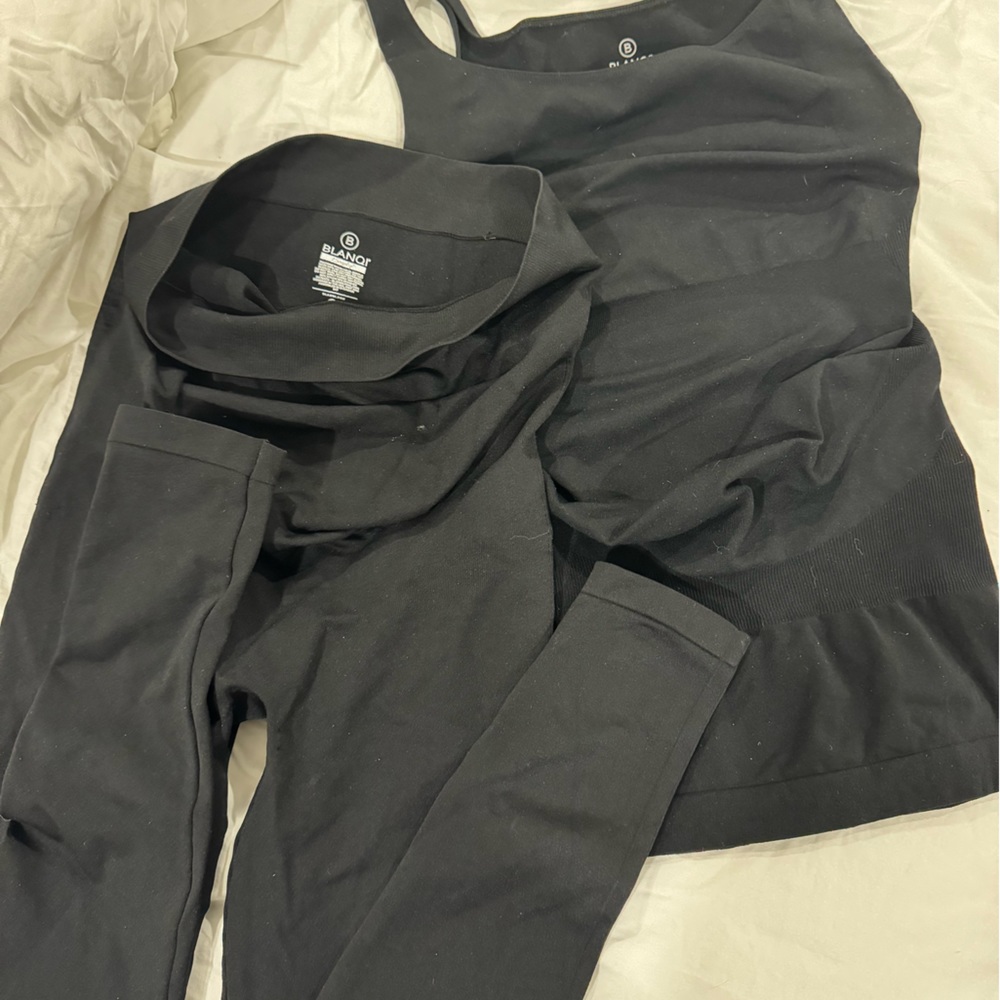 Blanqi maternity leggings and belly support tank